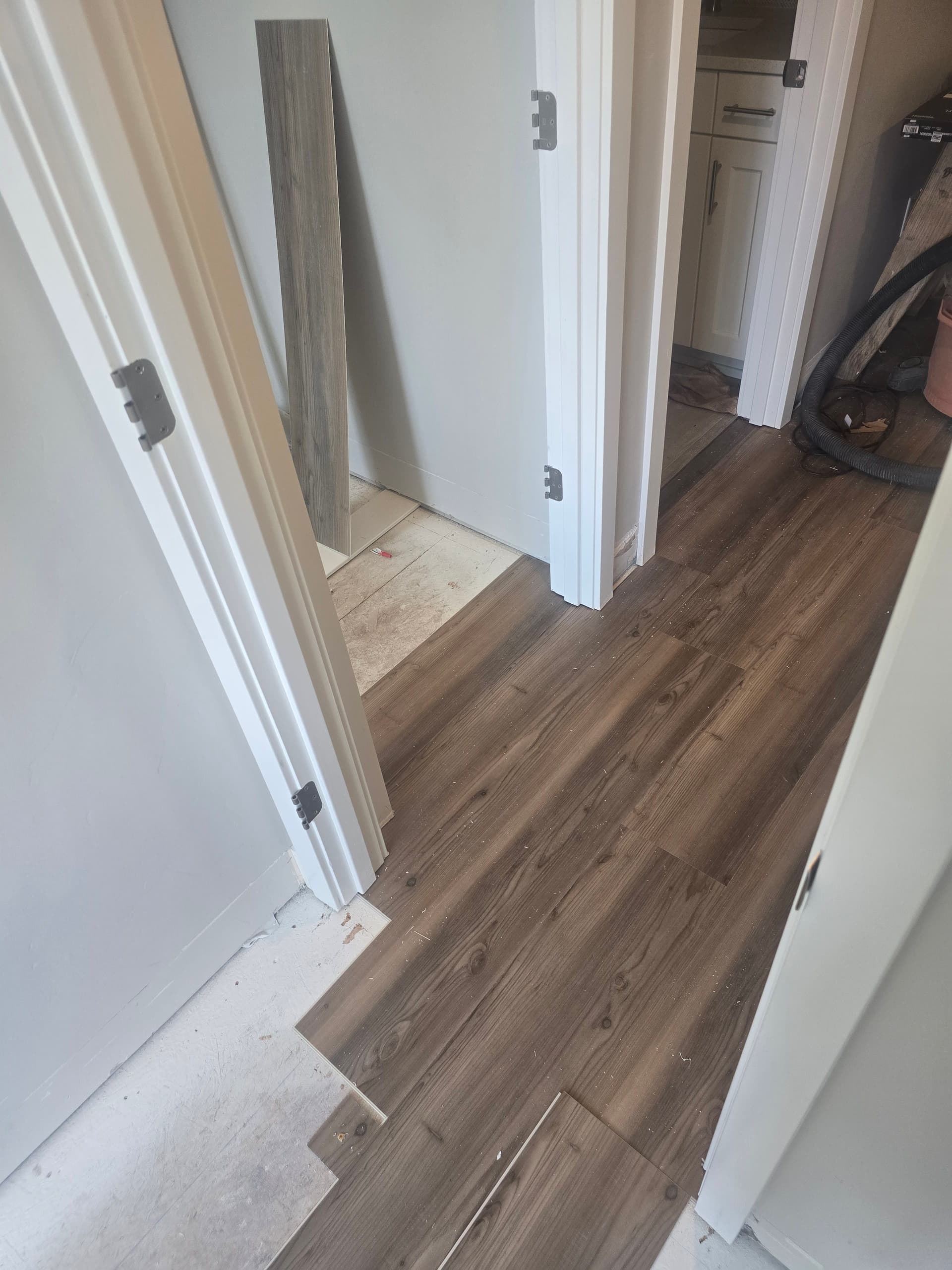 Carpet Torn Out and Replaced with Stainmaster Vinyl Plank in Bend Oregon