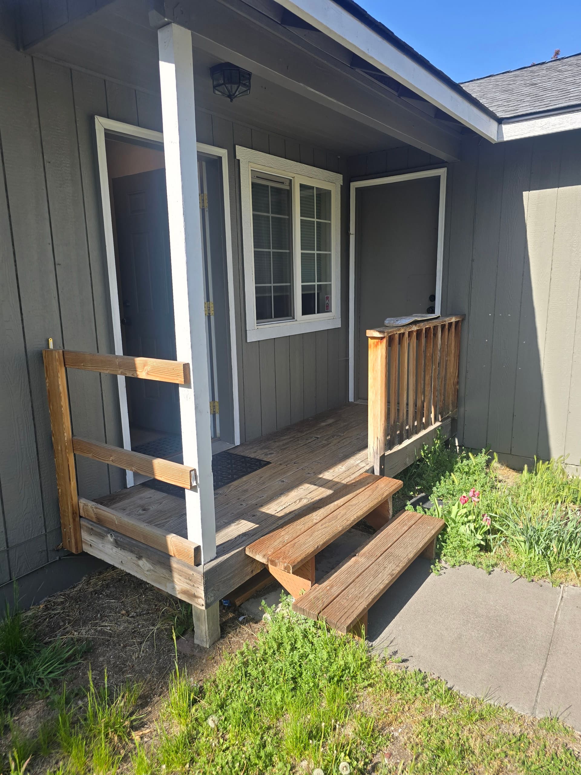 Gallery photos for Handrail Installation on Stairs and Porches in Bend Oregon: Image #1