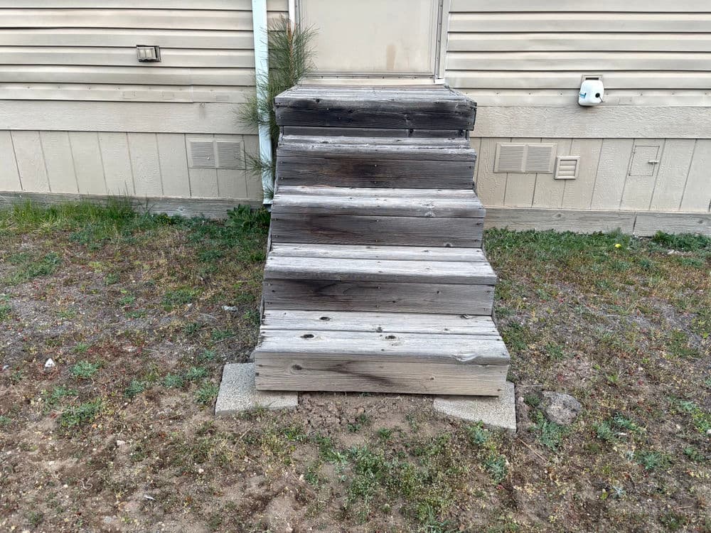 Gallery photos for Deck Steps Build and Exterior Paint on a Bend Mobile Home: Image #5