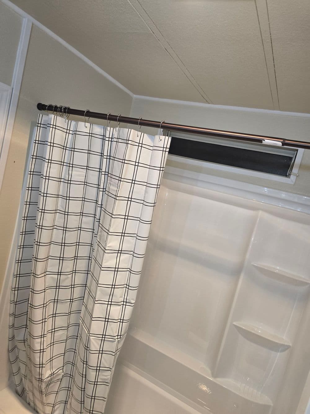 Gallery photos for Full Bathroom Remodel Done Right in Bend OR: Image #4