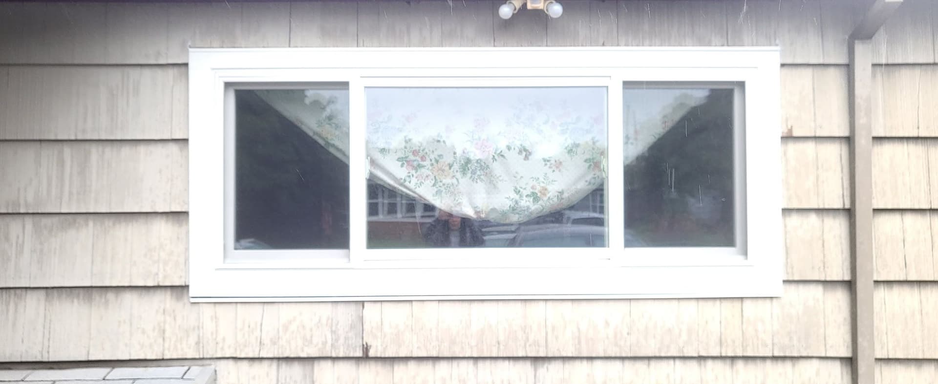 Gallery photos for Full Window Replacement That Cleaned Up This Home Inside and Out: Image #3